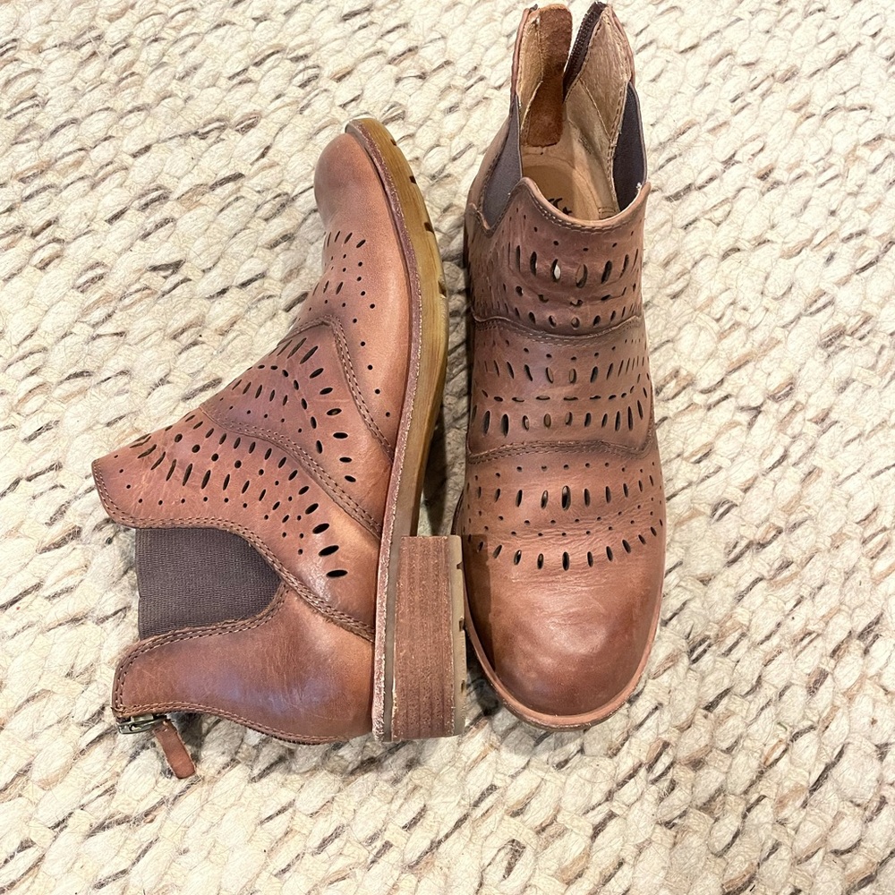 Sofft brand leather boots